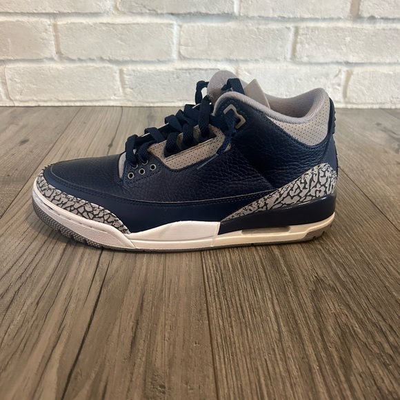 Jordan 3 Retro ‘Georgetown’ - Picture 6 of 6